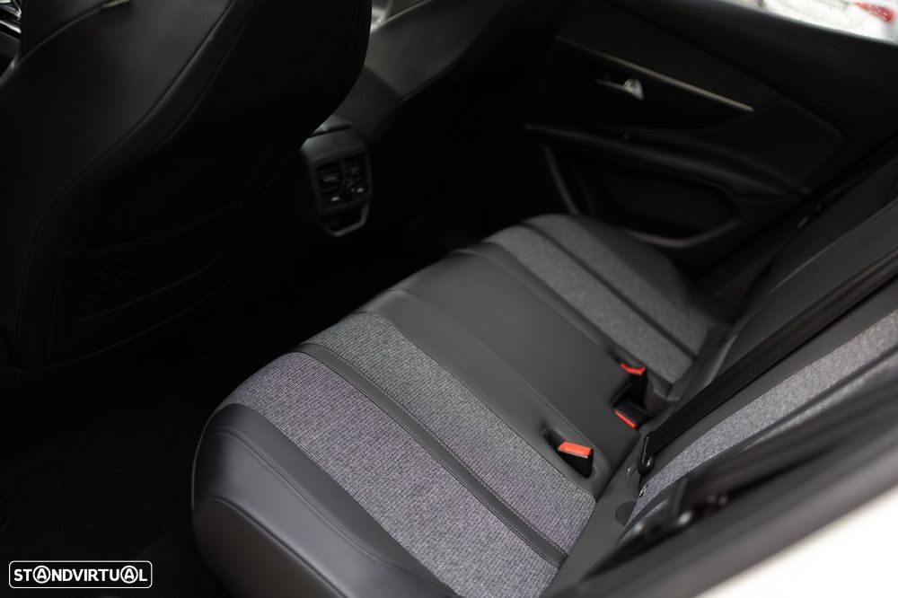 Peugeot 3008 1.5 BlueHDi GT Line EAT8 - 20