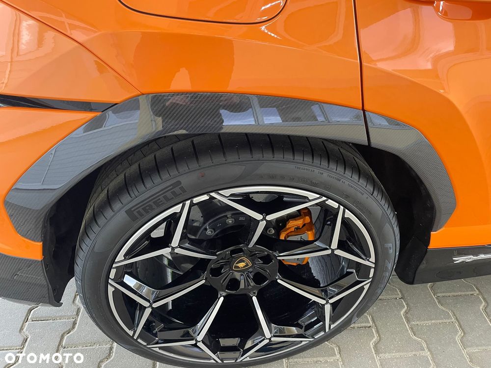 Lamborghini Urus - 8