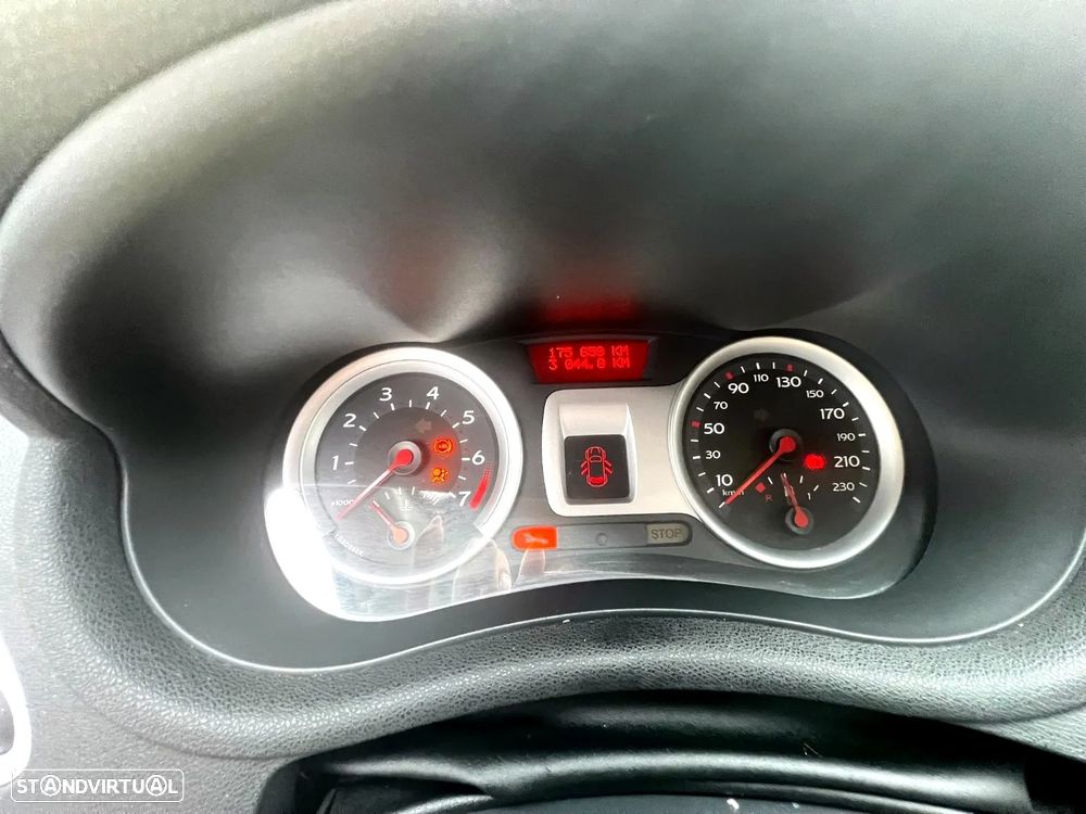 Renault Clio - 7
