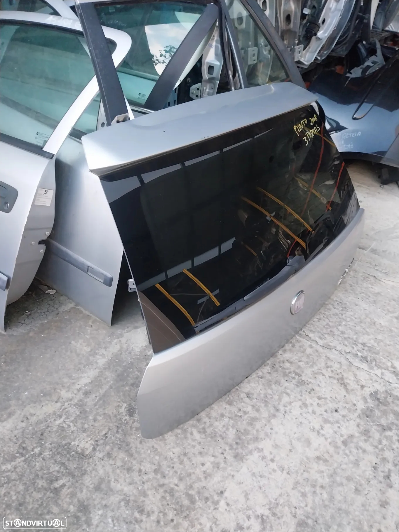 Tampa mala Fiat Punto 3 portas ano 2008 - 2