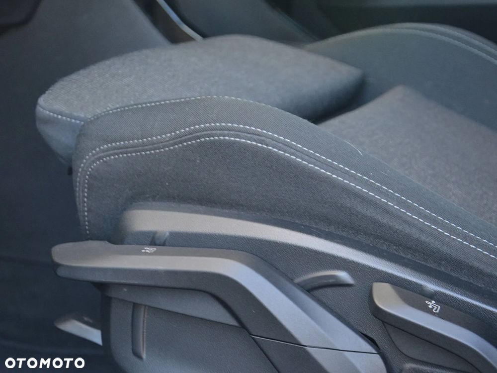 BMW X1 sDrive18d - 10