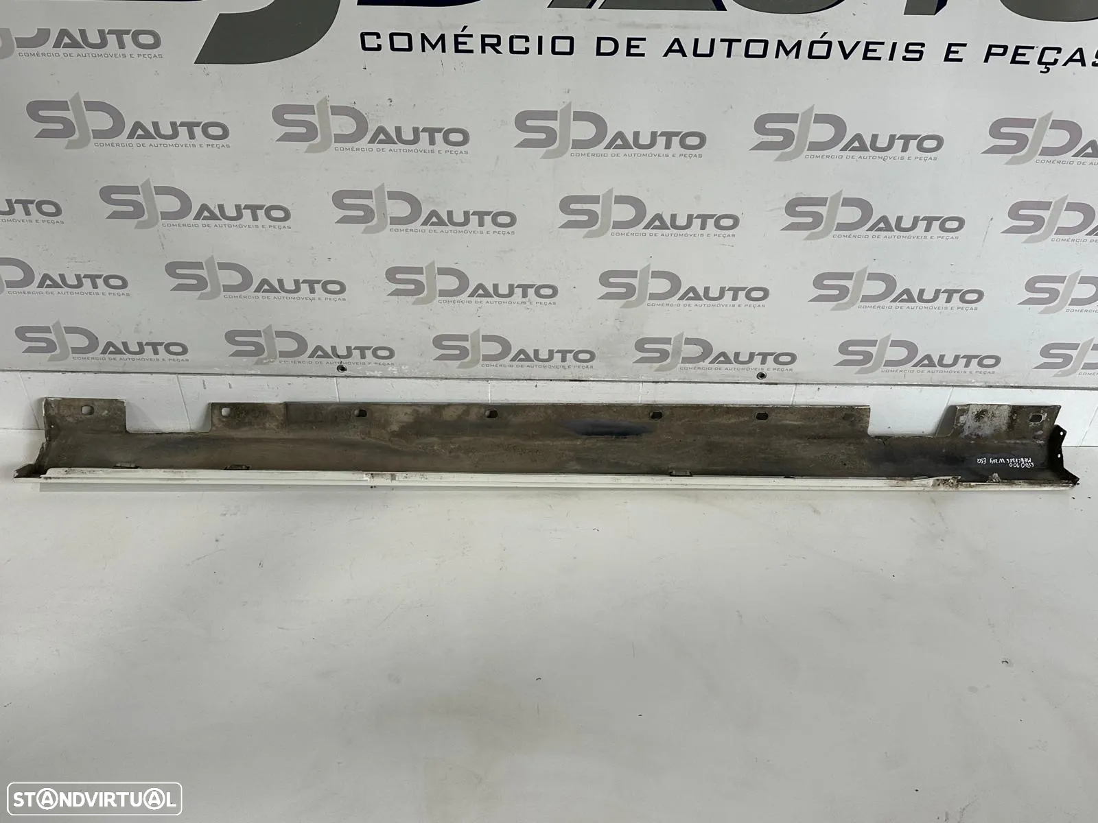 Embaladeira Direita / Esquerda - Mercedes C (W204) - 8