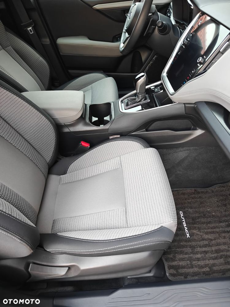 Subaru Outback 2.5i Lineartronic Platinum - 27
