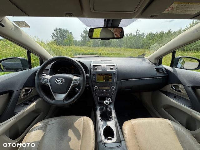 Toyota Avensis 2.2 D-CAT Premium - 8