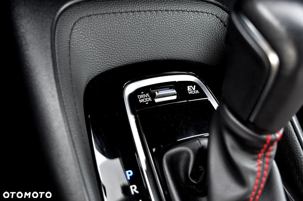 Toyota Corolla 2.0 Hybrid GR Sport - 33