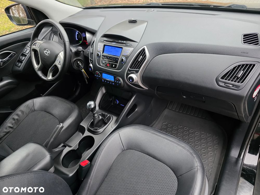 Hyundai ix35 blue 1.6 2WD Finale Gold - 26