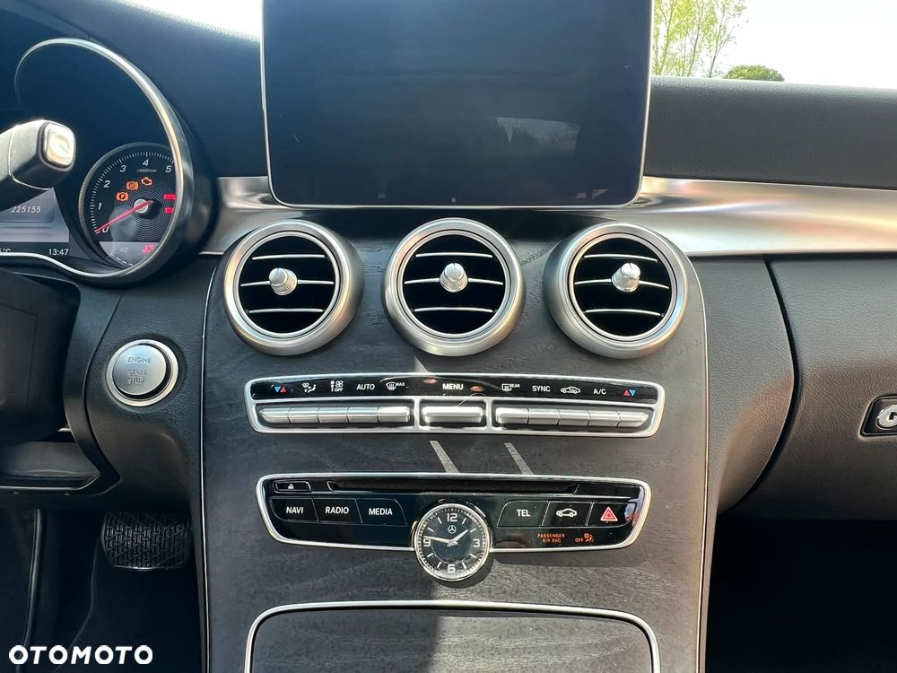 Mercedes-Benz Klasa C 300 7G-TRONIC - 29