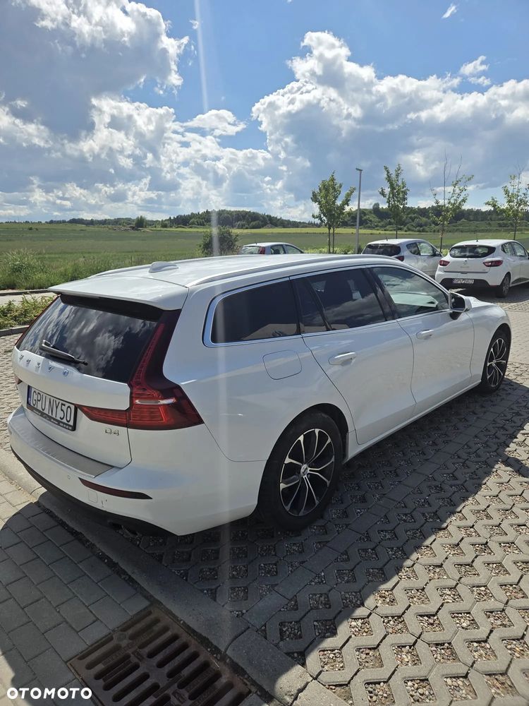 Volvo V60 D4 Geartronic Momentum - 26