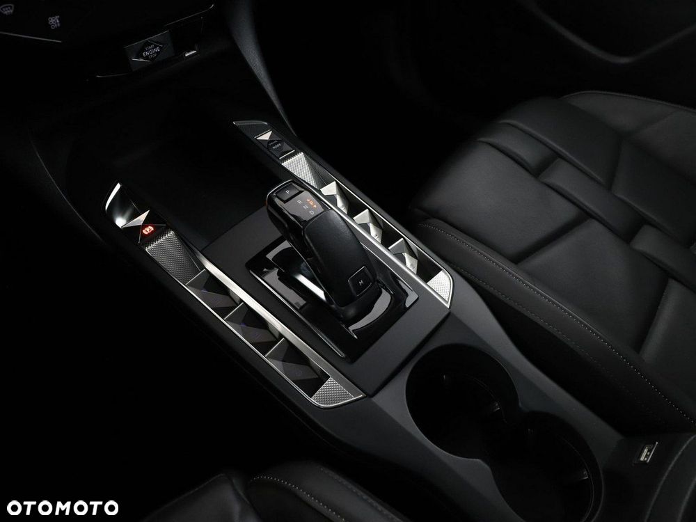 DS Automobiles DS 3 Crossback 1.2 PureTech Grand Chic - 30