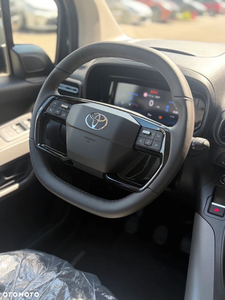 Toyota Proace City Verso - 8