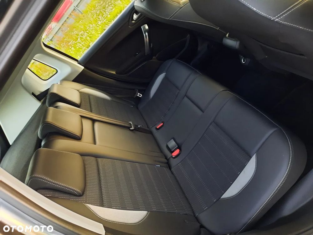 Peugeot 2008 PureTech 110 GPF Stop&Start EAT6 Style - 22