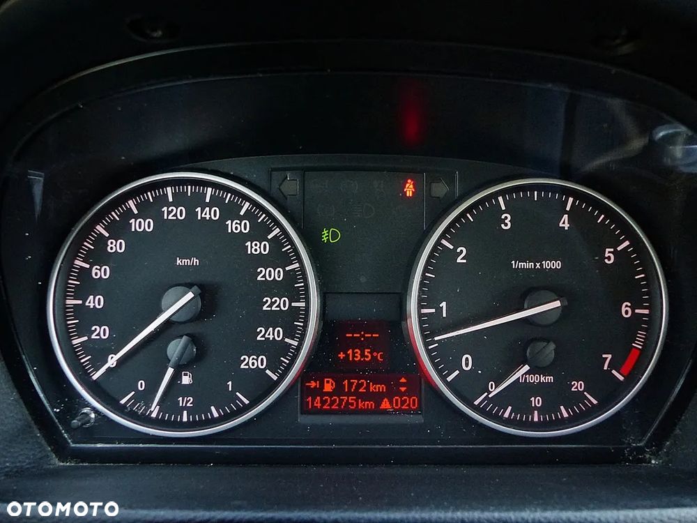 BMW Seria 3 318i Edition Exclusive - 28