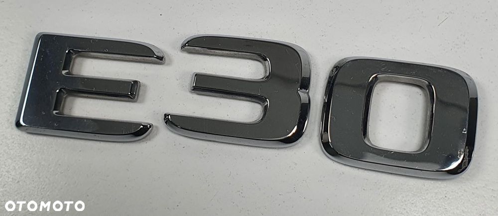 EMBLEMAT NAPIS ZNACZEK LOGO MERCEDES W213 - 3