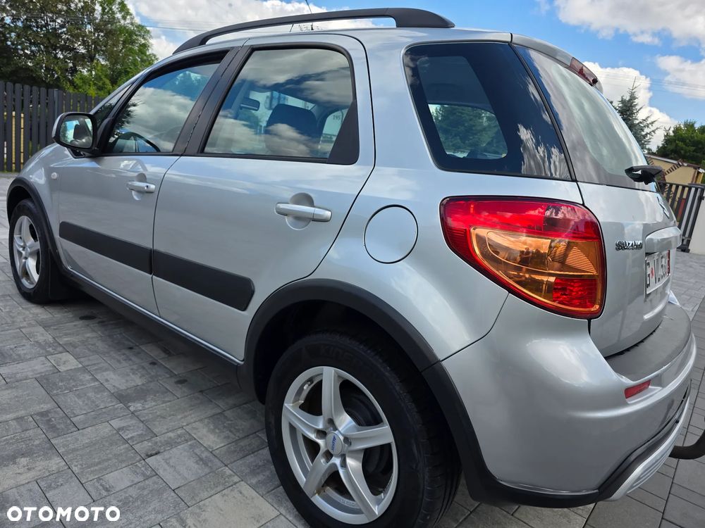 Suzuki SX4 1.6 VVT 4x4 Comfort - 4