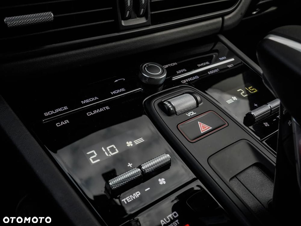 Porsche Cayenne Turbo GT - 22