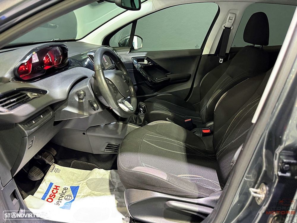 Peugeot 208 1.2 PureTech Style - 15