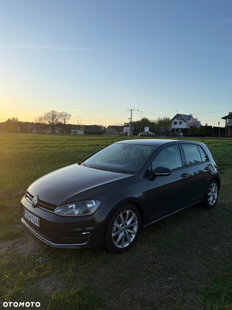 Volkswagen Golf - 1