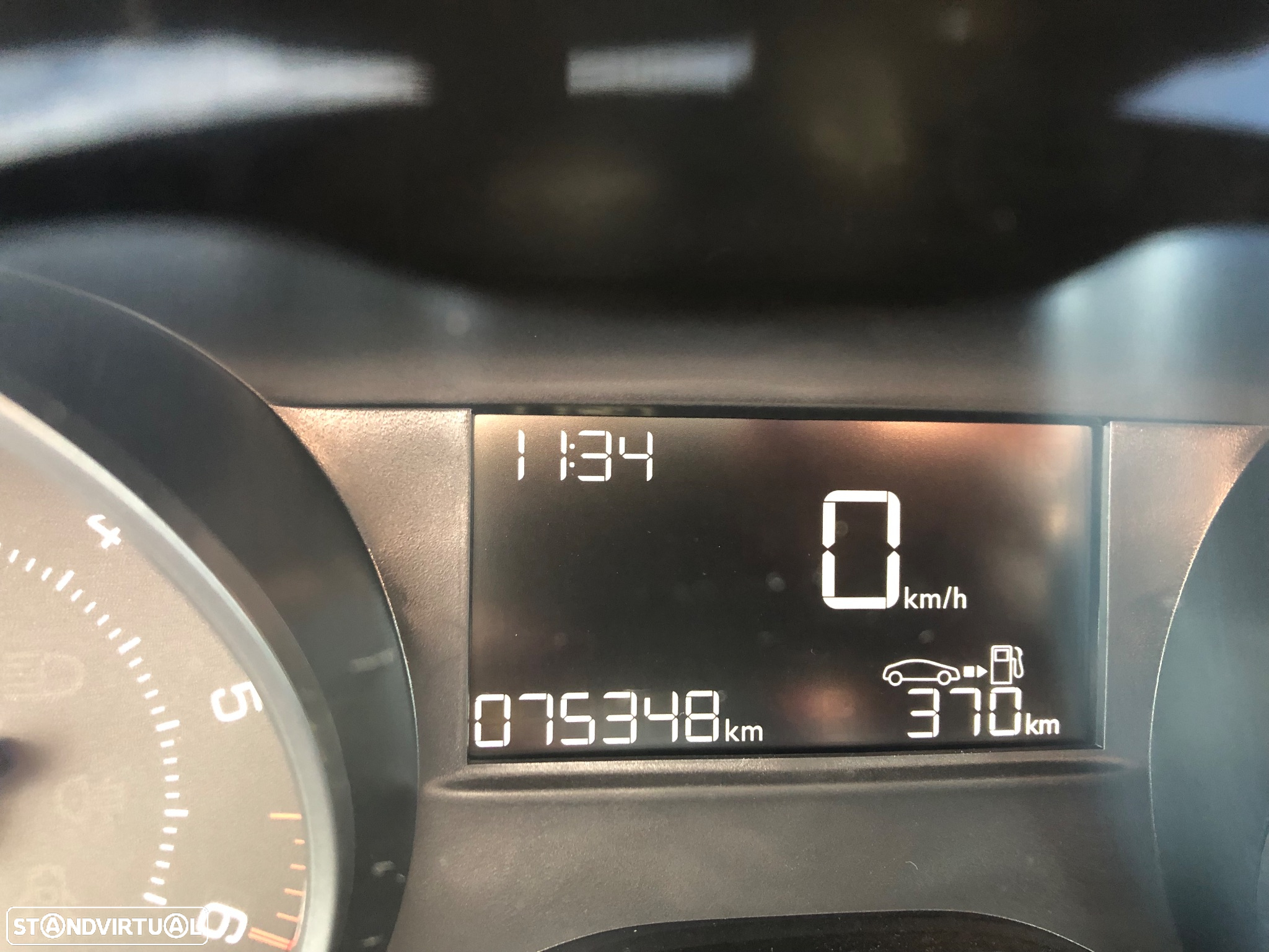 Peugeot 2008 1.5 BlueHDi Style - 6