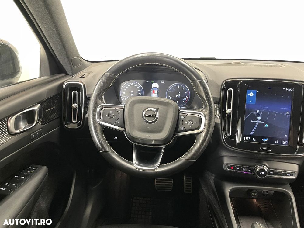 Volvo XC 40 B4 AT8 AWD Mild Hybrid R-Design - 7