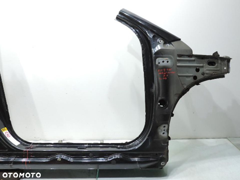 PRÓG SŁUPEK PRAWY PRZÓD 209 TOYOTA AVENSIS T25 - 1