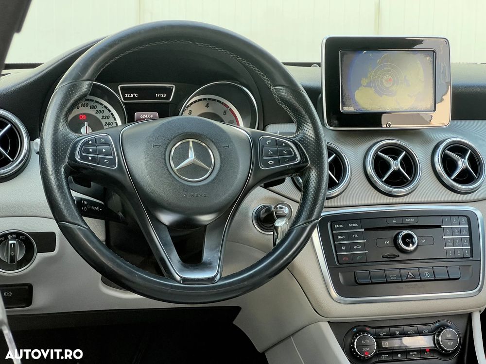 Mercedes-Benz CLA - 10