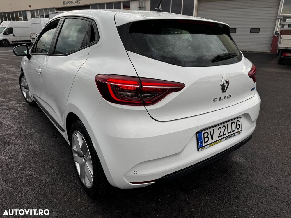 Renault Clio E-TECH Hybrid 140 ZEN - 9