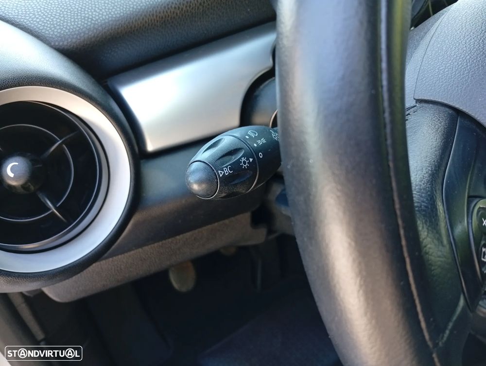 MINI 3 Portas Cooper D - 22