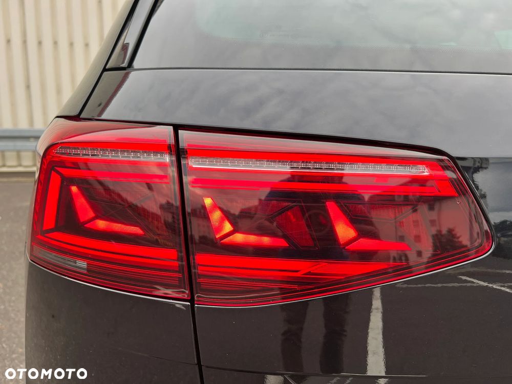 Volkswagen Passat 2.0 TSI Elegance DSG - 10