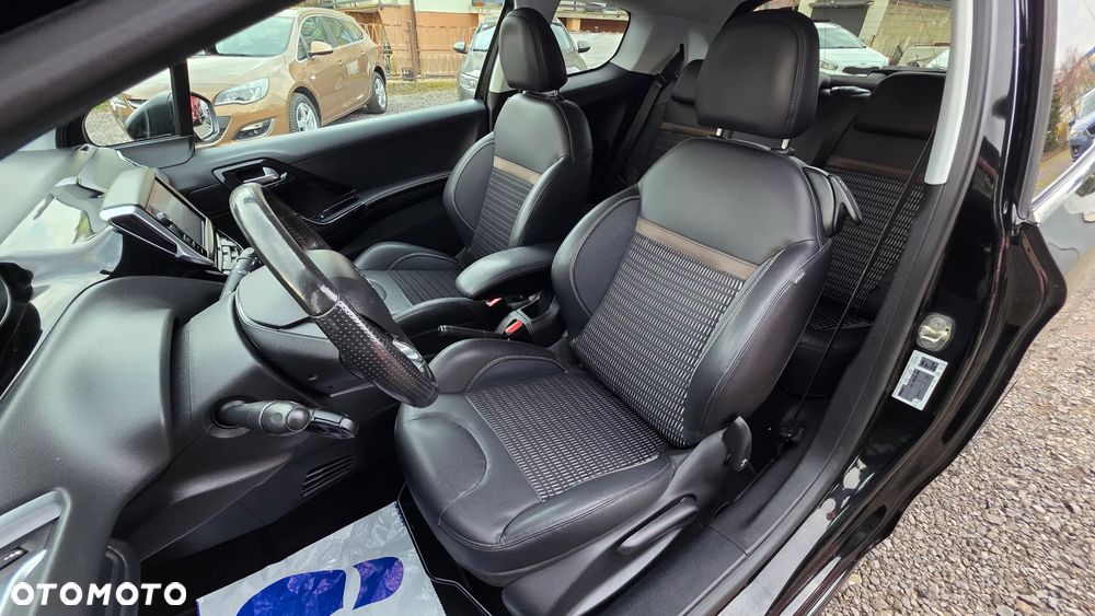 Peugeot 208 1.6 VTi Allure - 11