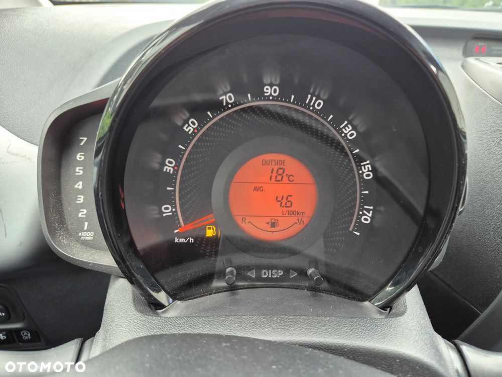 Toyota Aygo x - 14