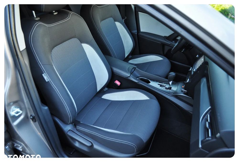 Toyota Avensis Touring Sports 1.8 Multidrive S Business Edition - 31