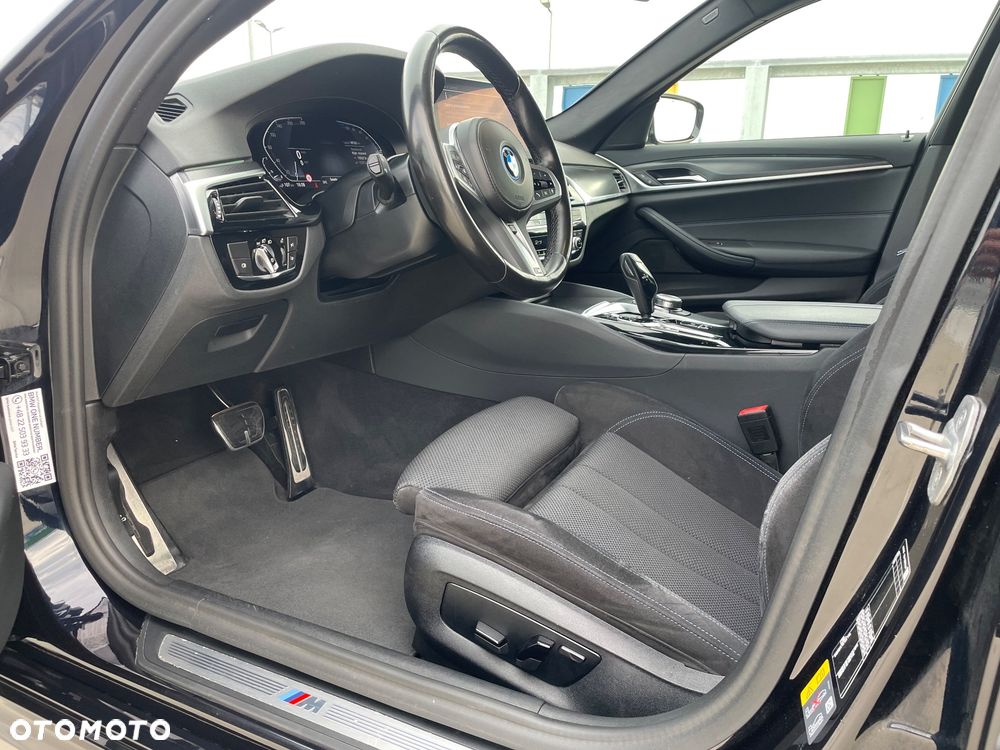 BMW Seria 5 530e M Sport sport - 22