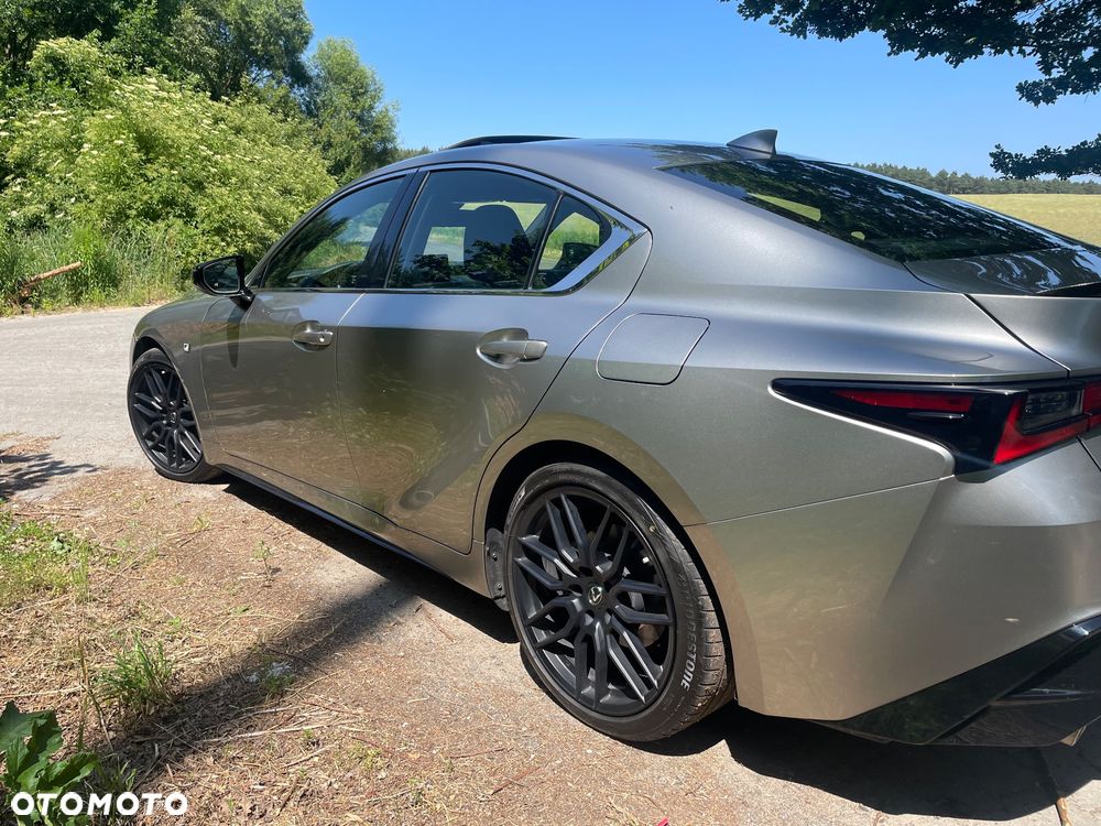Lexus IS - 9