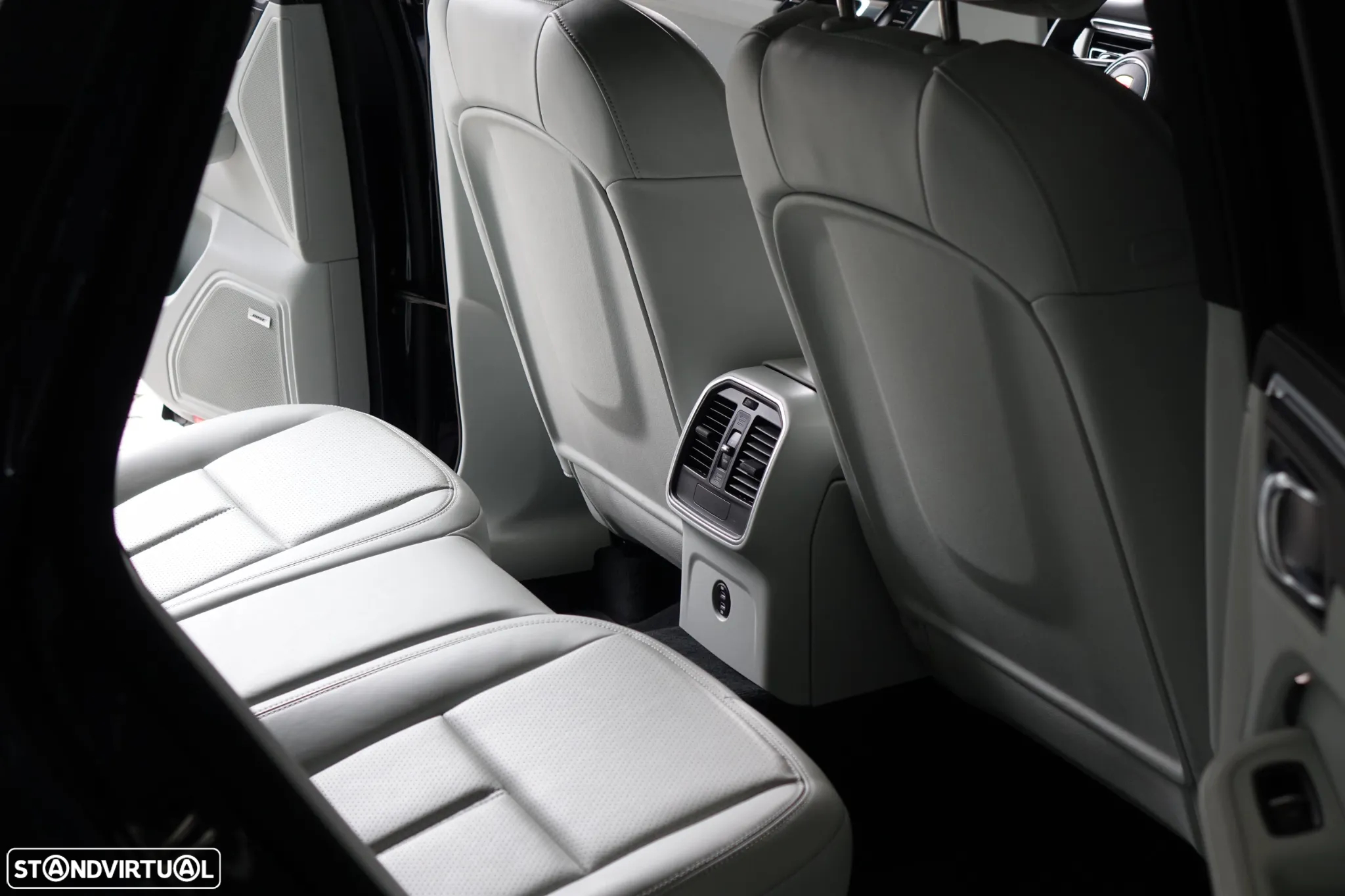 Porsche Macan Standard - 23