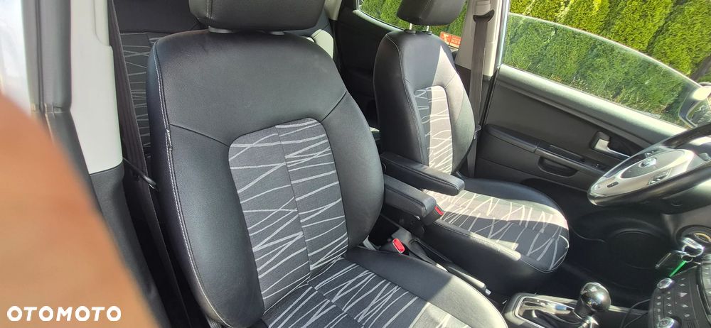 Kia Venga 1.6 Business Line - 14