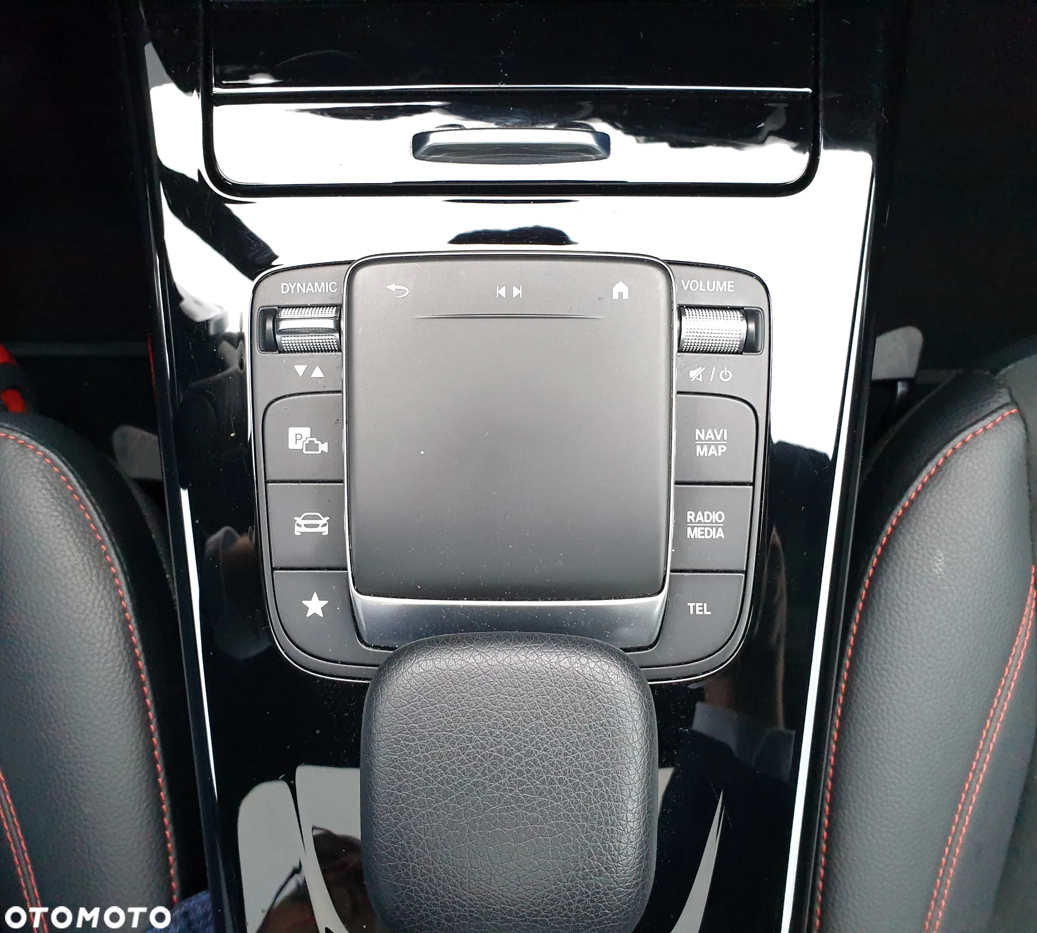 Mercedes-Benz Klasa A 250 E AMG Line 8G-DCT - 32