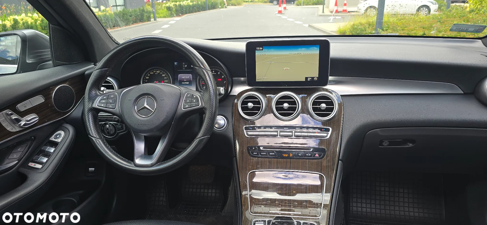 Mercedes-Benz GLC - 29