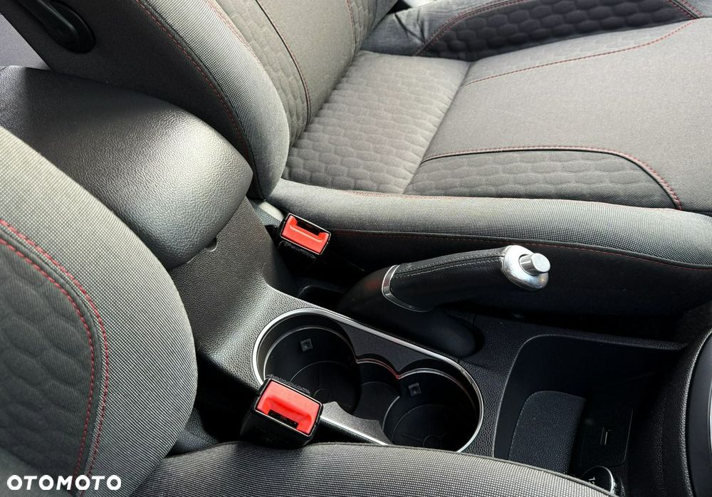 Ford Fiesta 1.0 EcoBoost S&S ST-LINE X - 26