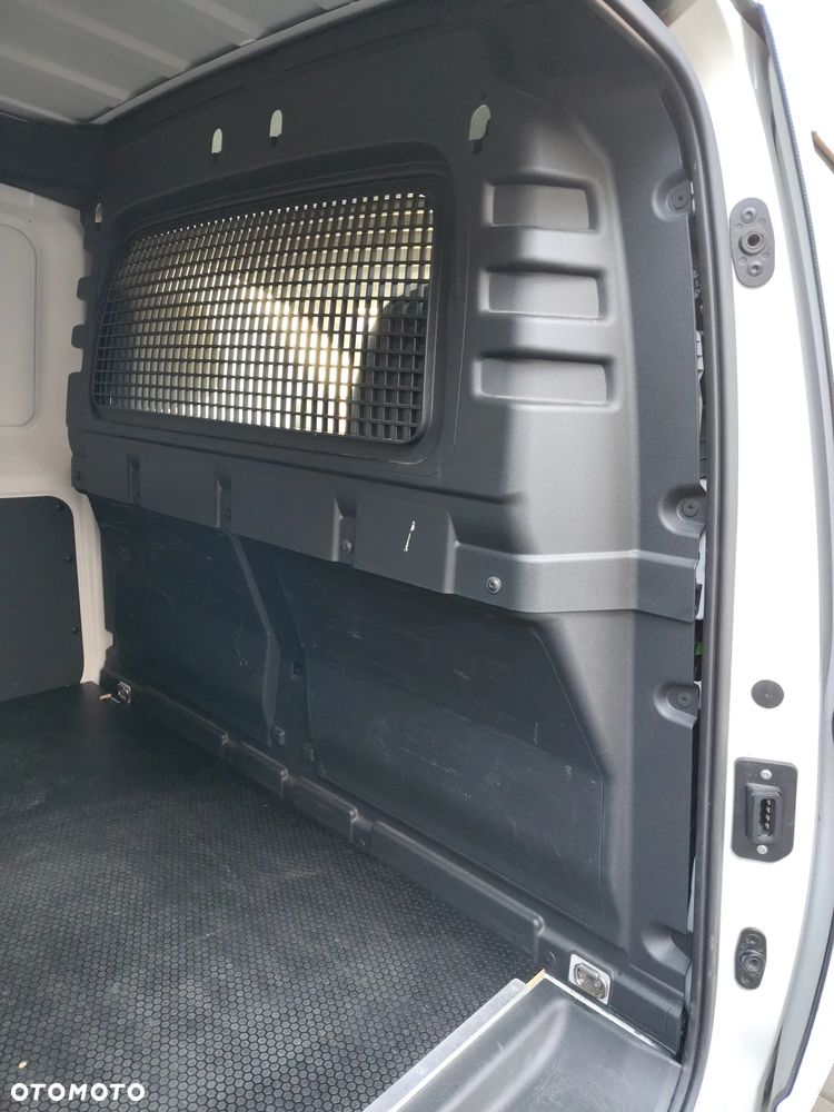 Volkswagen CADDY MAXI AUTOMAT - 16