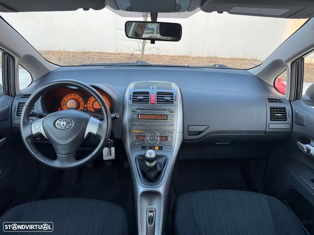 Toyota Auris 1.4 VVT-i AC - 13