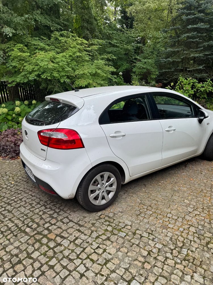 Kia Rio 1.4 crdi M - 2