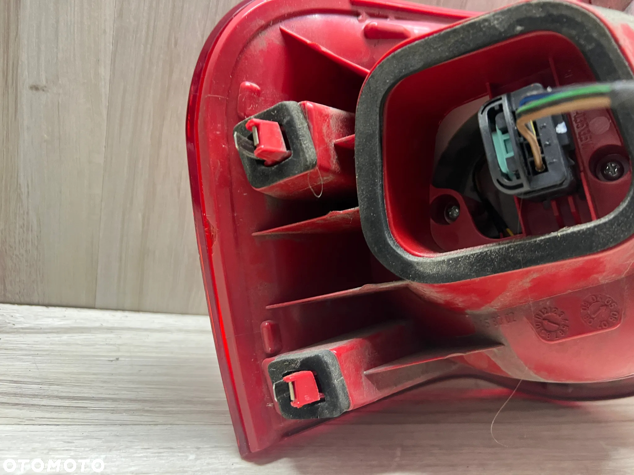 LAMPA TYLNA PRAWA VW PASSAT B6 KOMBI - 5