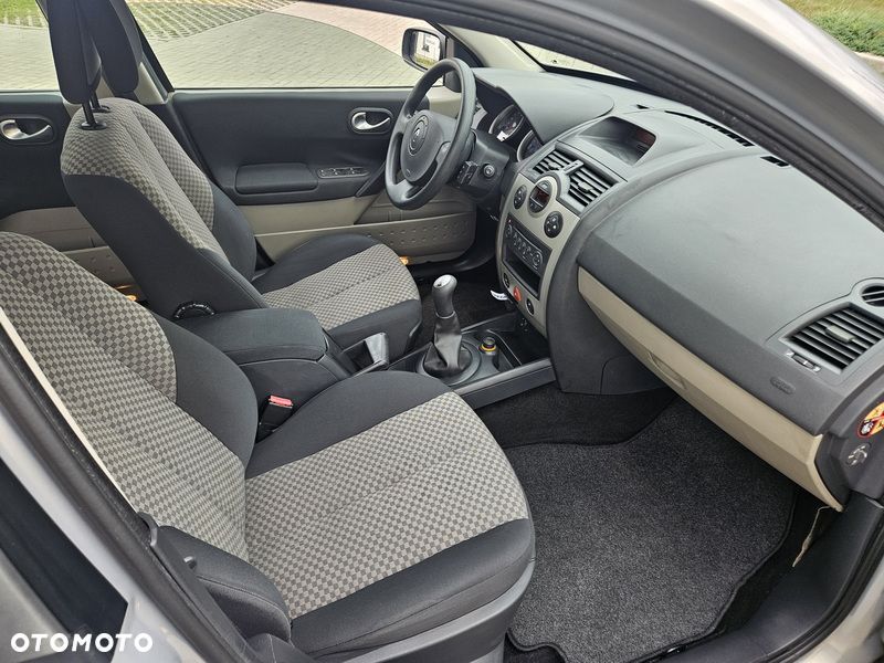 Renault Megane 1.6 16V Authentique - 6
