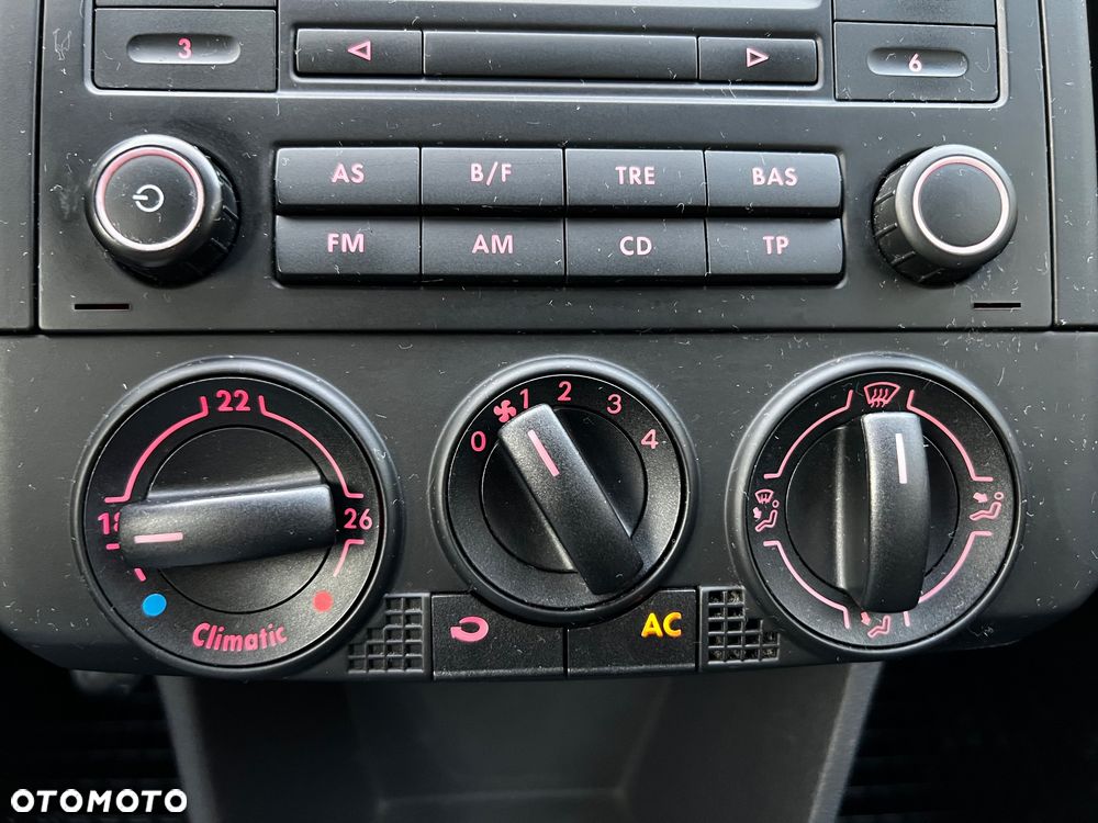 Volkswagen Polo - 7