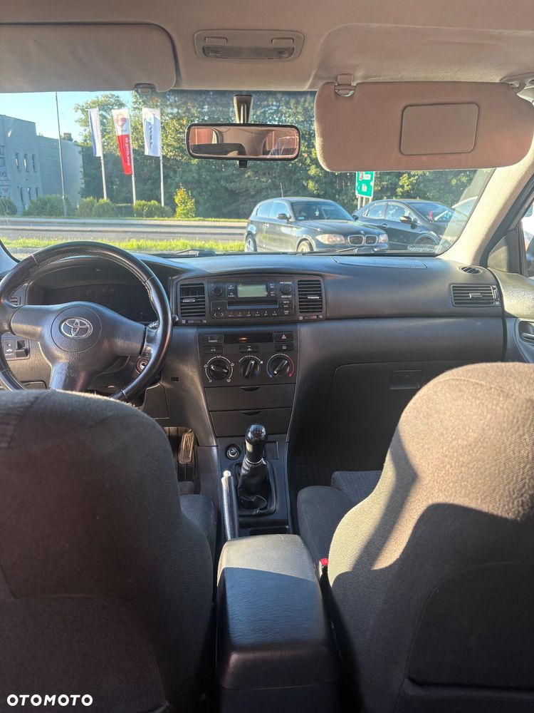 Toyota Corolla - 2