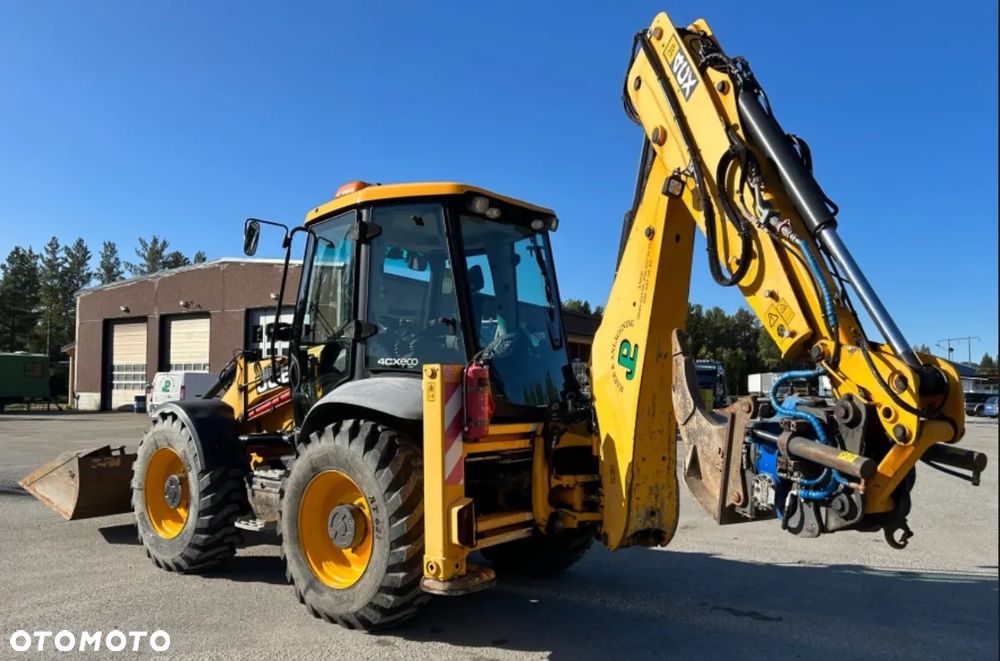 JCB 4CX - 6