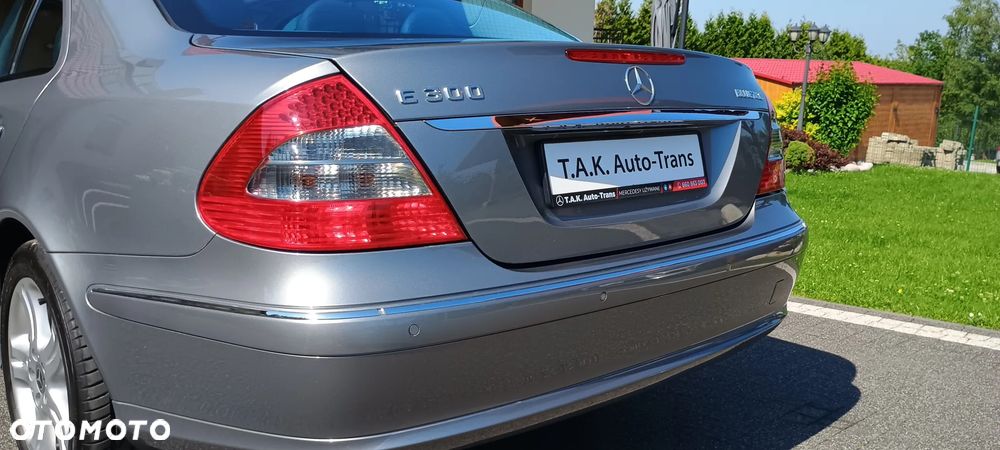 Mercedes-Benz Klasa E 300 BLUETEC Avantgarde - 17
