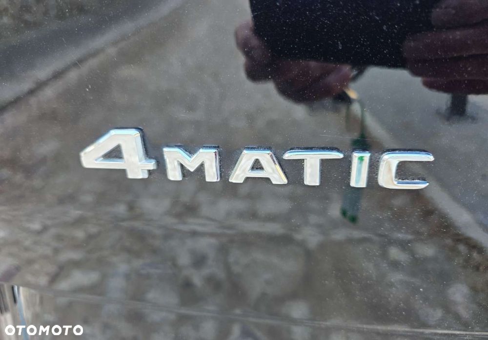 Mercedes-Benz Klasa V - 34