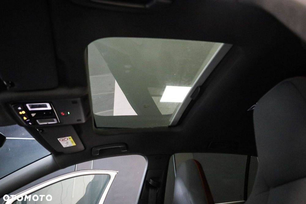 Volkswagen Golf - 18