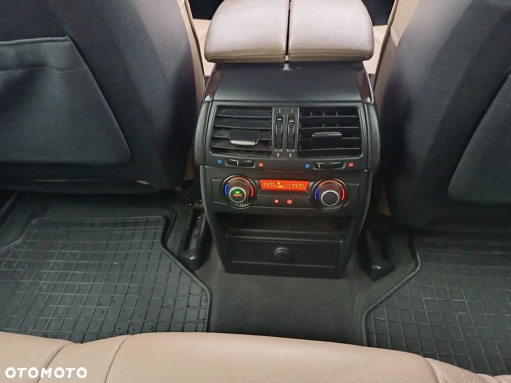 BMW X5 3.0sd xDrive - 16